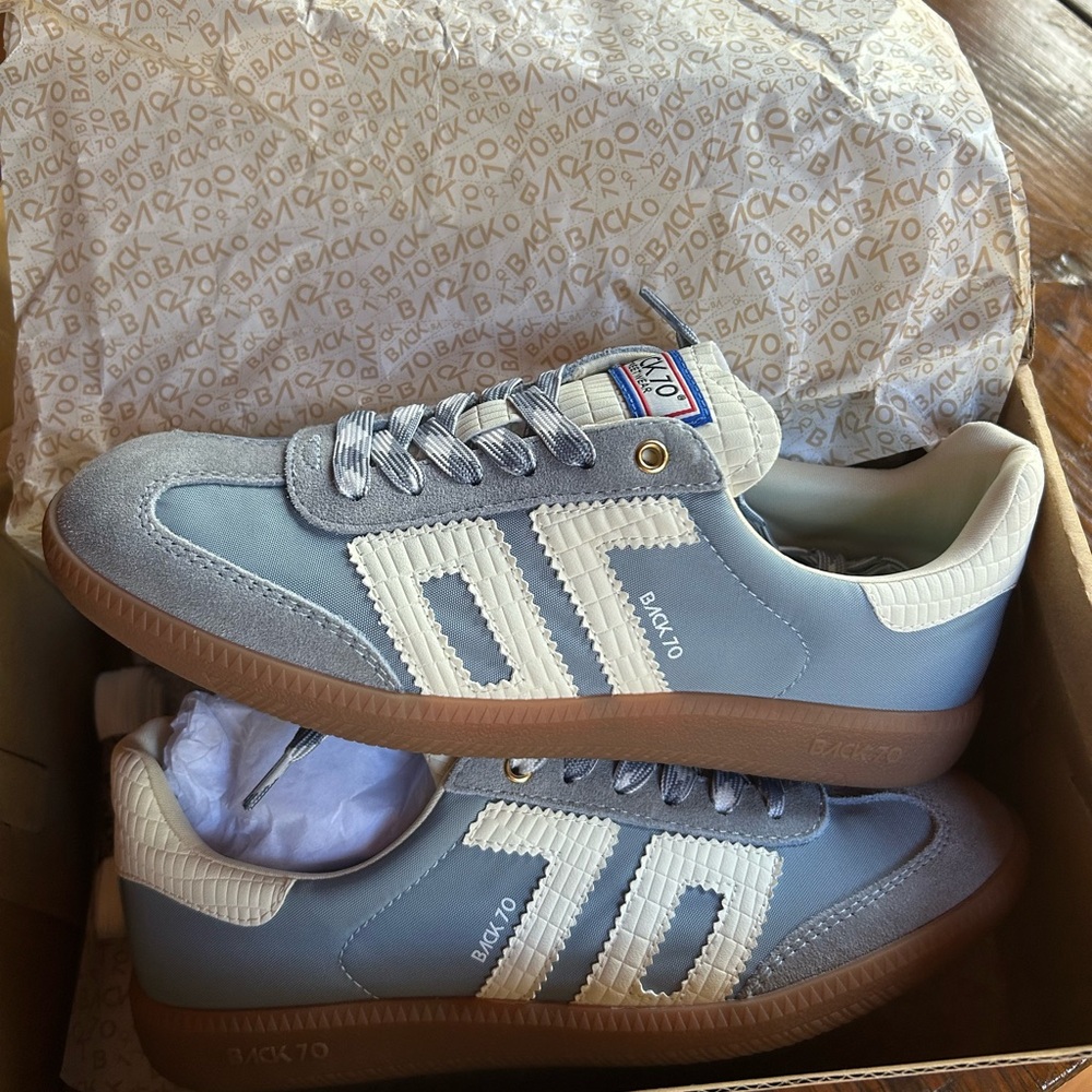 Back70 Ghost Sneakers